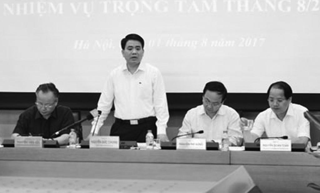 4 Liên quan đến ứng xử chưa chuẩn mực của công chức tại quận Thanh Xuân và phường Văn Miếu, quận Đống Đa, Chủ tịch UBND TP Hà Nội Nguyễn Đức Chung cho biết, năm 2017 là năm kỷ cương hành chính, thành