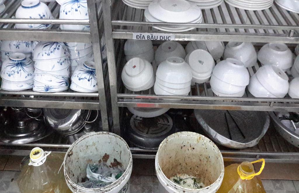 CÂU 14. Tại sao phải để bát đĩa bẩn tách biệt với bát đĩa sạch và thực phẩm?