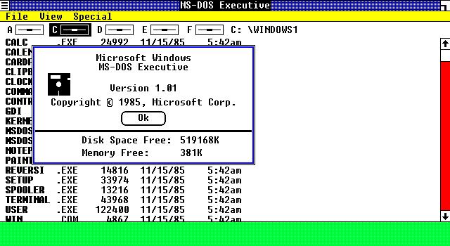 Giao diện Windows 1.0. Mùa thu năm 1987, Windows 2.0 ra đời với những khả năng mới, hỗ trợ được nhiều ứng dụng mới (Excel, Word for Windows, Corel Draw, Page Maker, ). Tháng 5/1990, Windows 3.
