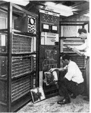 DIgital Computer Máy tính đầu tiên sử dụng hoàn toàn