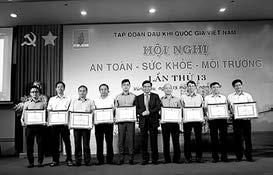 MÔI TRƯỜNG & DOANH NGHIỆP Tập đoàn Dầu khí Việt Nam tổ chức Hội nghị An toàn - Sức khỏe - Môi trường lần thứ 13 Vừa qua, tại TP.